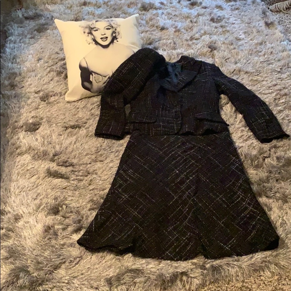 Boucle Black/White suit